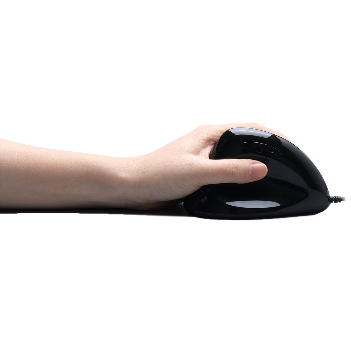 Hand resting on the iMouse E7 vertical mouse to show the grip position