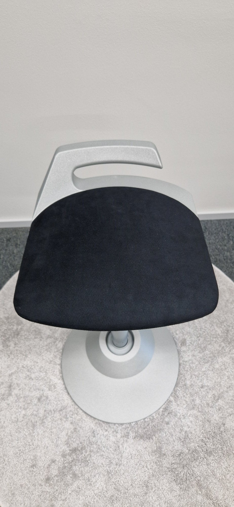 Outlet - Muvman active chair, black microfiber - model piece