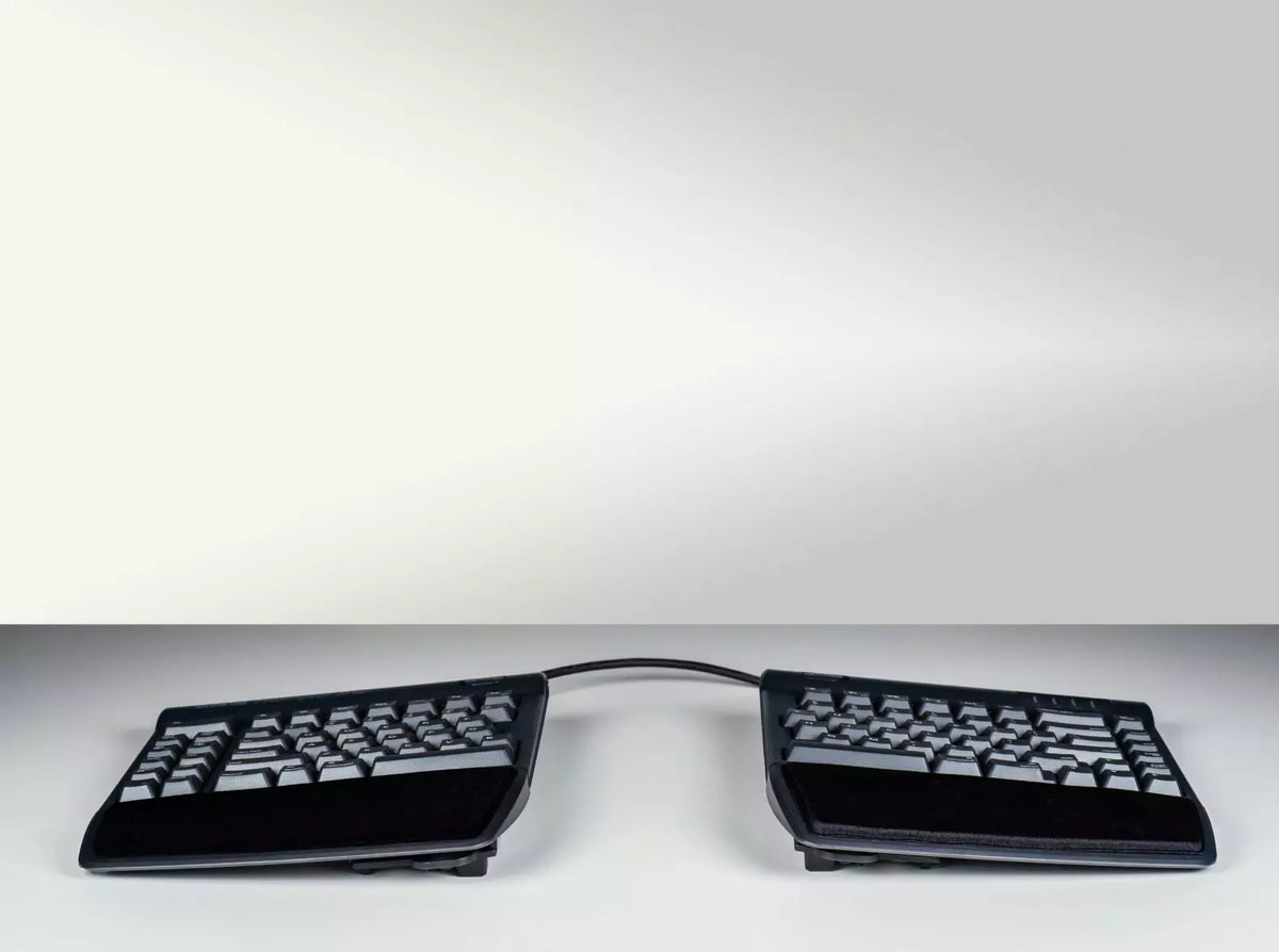 Freestyle 2 keyboard raised on VIP3 tenting brackets, seen from the front
