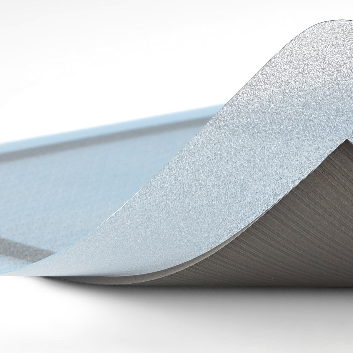 Close-up of the bevelled edge of the transparent chair mat