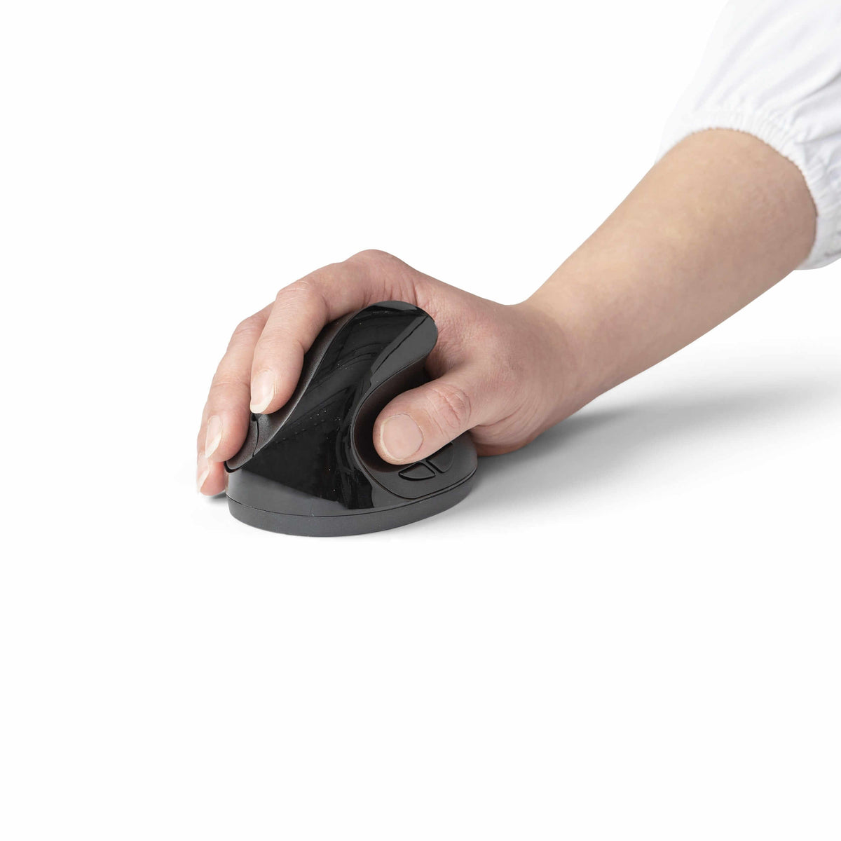 Hand resting on a Comfi 2 vertical mouse to show the grip position