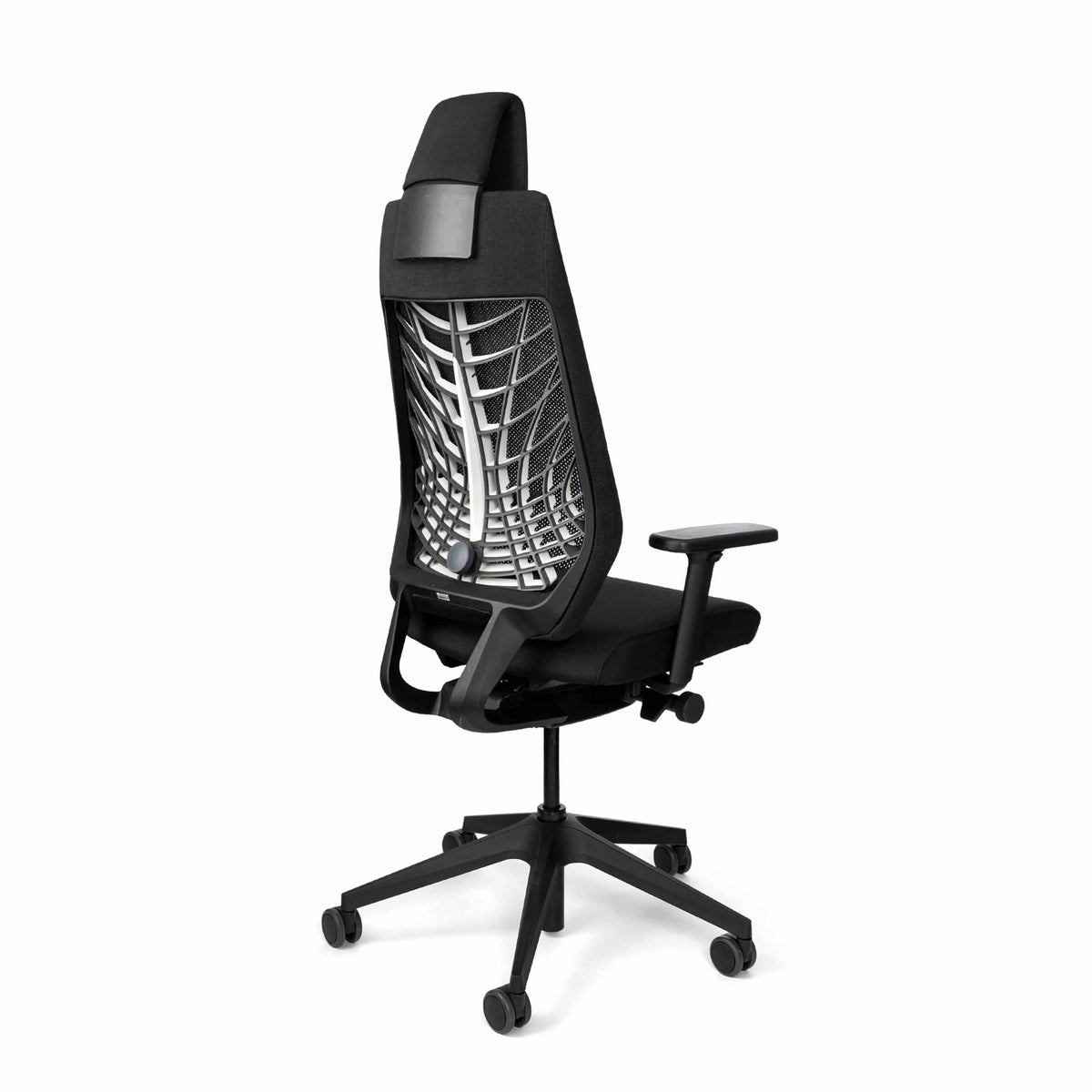 Ergonomic JOYCEis3 office chair with mesh backrest for home or office workspace.