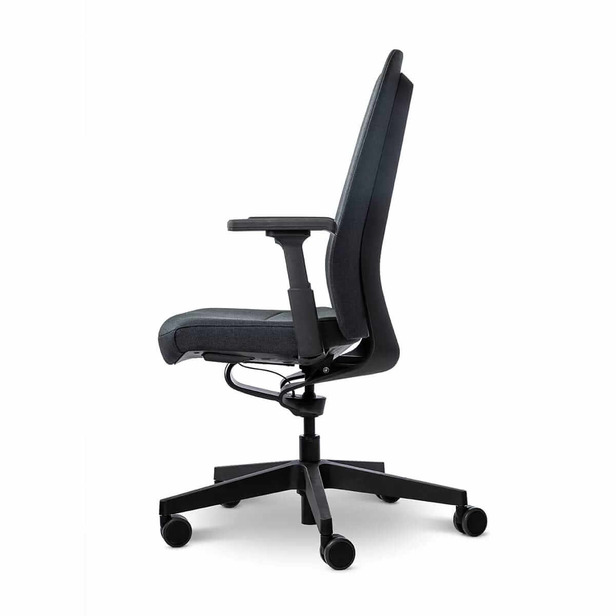 PUREis3 dynamic office chair seen from the side with armrests